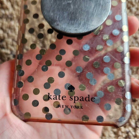 Kate Spade Phone Case With Pop Socket - Picture 3 of 5